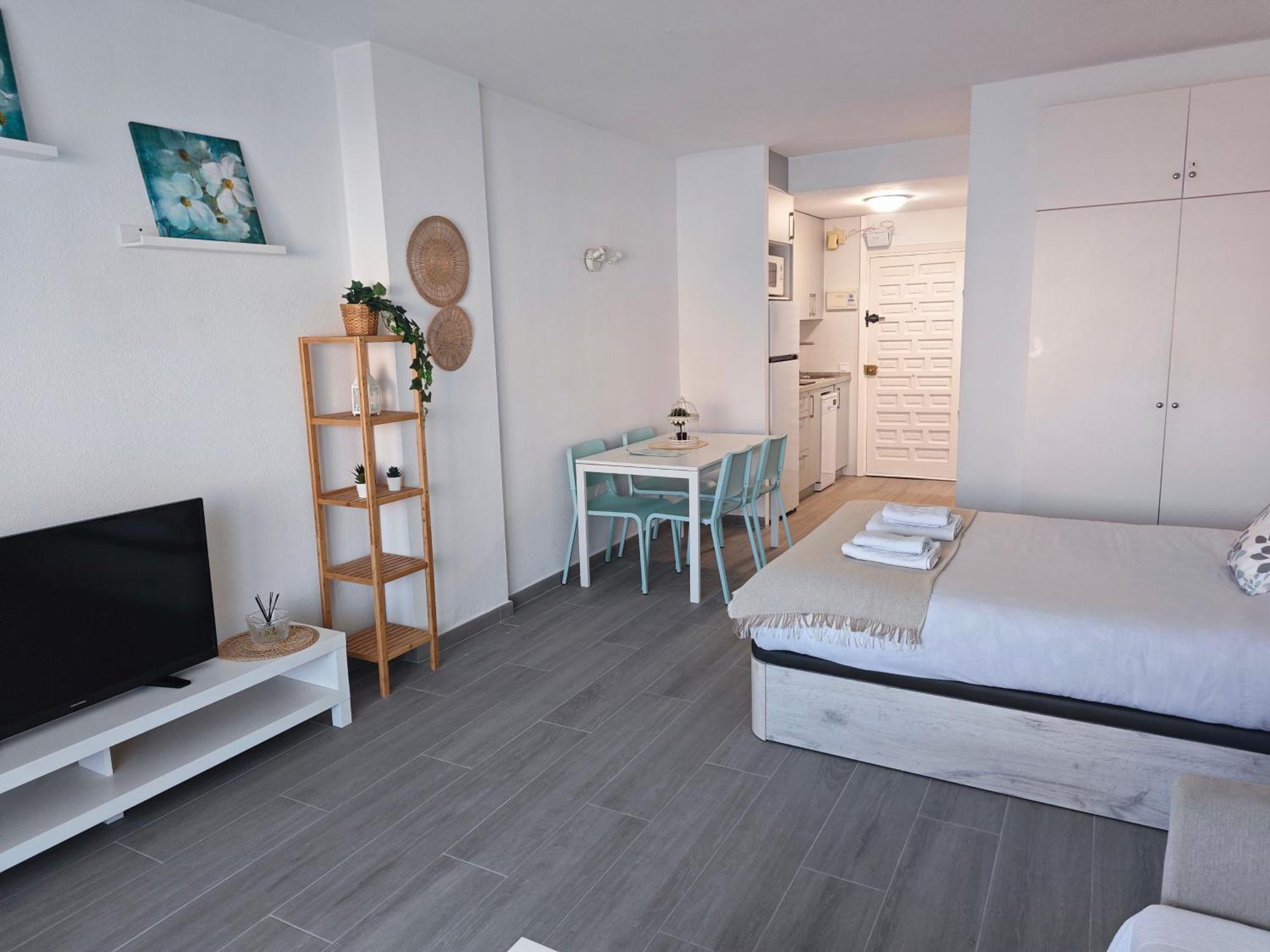 Benalbeach Casa Kito Suite 1ª Linea De Playa Benalmadena Exterior photo